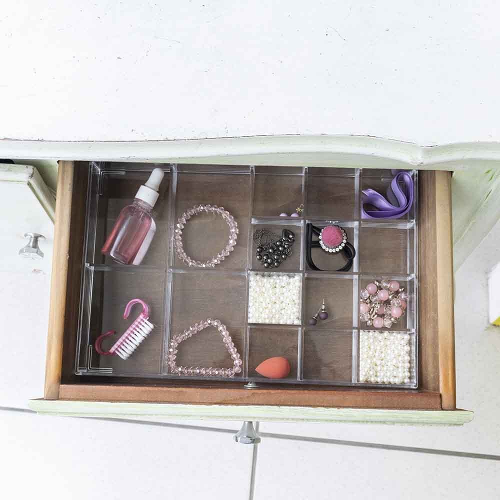 Bandeja Organizadora Utensílios com 16 Divisórias Bandeja Organizadora Utensílios com 16 Divisórias