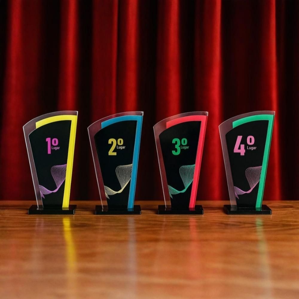 Conjunto de Troféus em Acrílico sem Personalização (1°, 2°, 3° e 4° Lugar) Conjunto de Troféus em Acrílico sem Personalização (1°, 2°, 3° e 4° Lugar)
