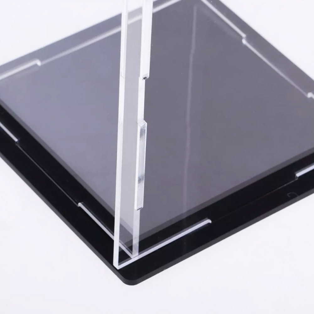 Cúpula Quadrada em Acrílico Cristal/Preto Cúpula Quadrada em Acrílico Cristal/Preto