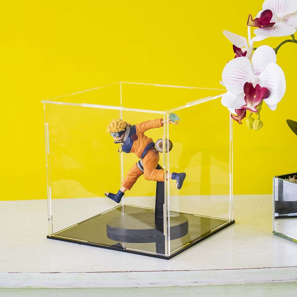 Cúpula Quadrada em Acrílico Cristal/Preto Cúpula Quadrada em Acrílico Cristal/Preto