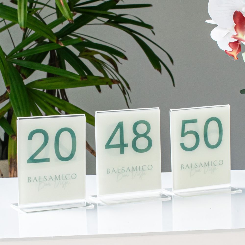 Display Tipo T para Mesas e Eventos Personalizado Display Tipo T para Mesas e Eventos Personalizado