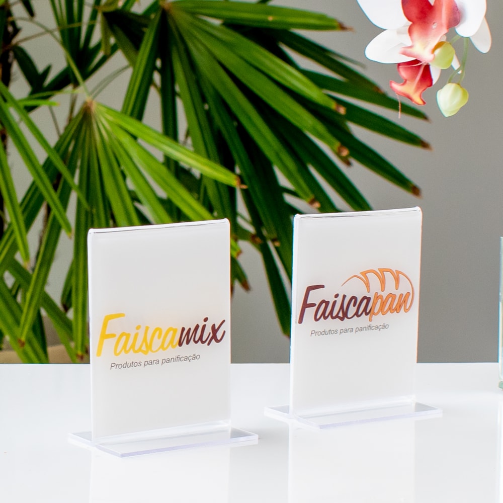 Display Tipo T para Mesas e Eventos Personalizado Display Tipo T para Mesas e Eventos Personalizado