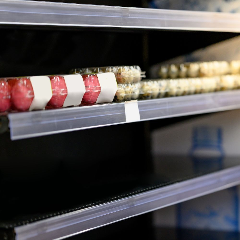 Etiqueta PVC para Gondola Modelo U - 100x5,7cm Etiqueta PVC para Gondola Modelo U - 100x5,7cm