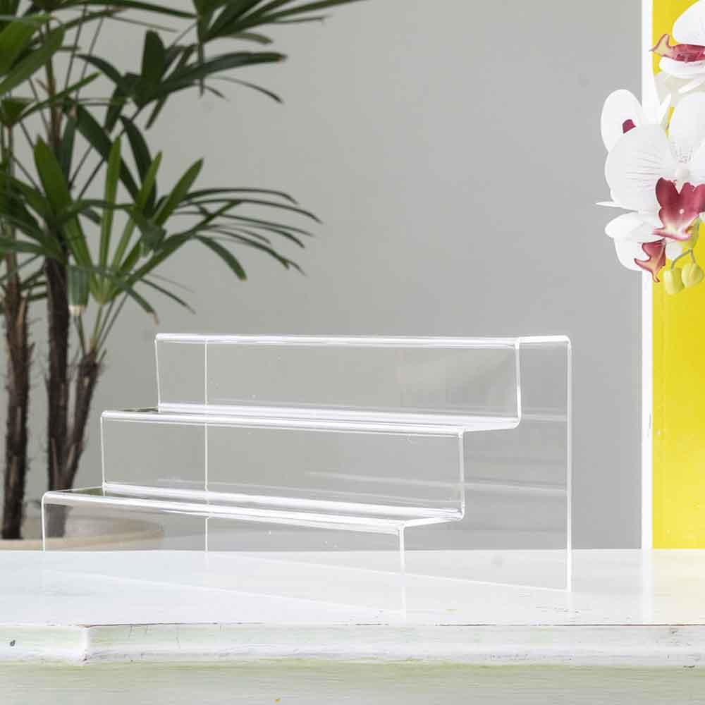 Expositor em Acrílico com 3 Degraus Expositor em Acrílico com 3 Degraus