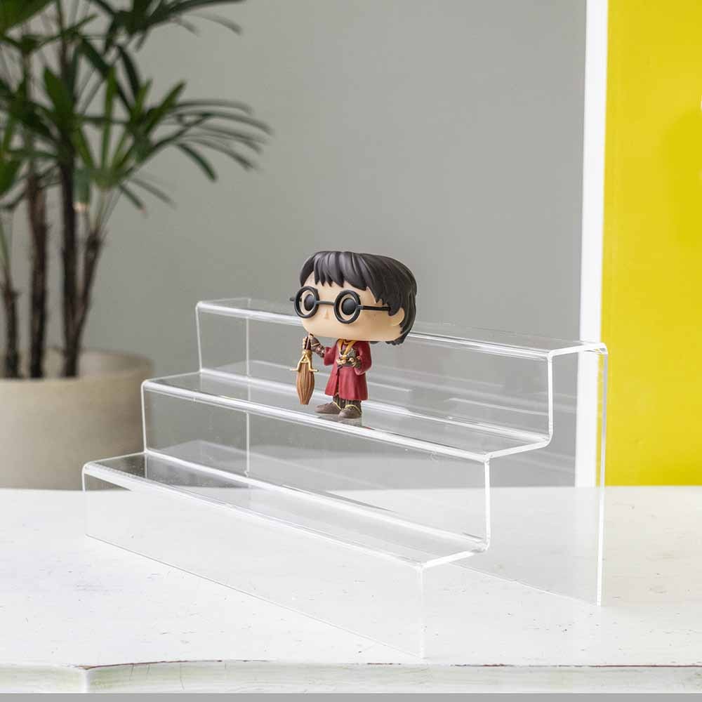 Expositor em Acrílico com 3 Degraus Expositor em Acrílico com 3 Degraus