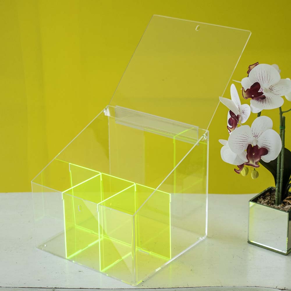 Expositor em Acrílico Verde Neon para Acessórios de Celular Expositor em Acrílico Verde Neon para Acessórios de Celular