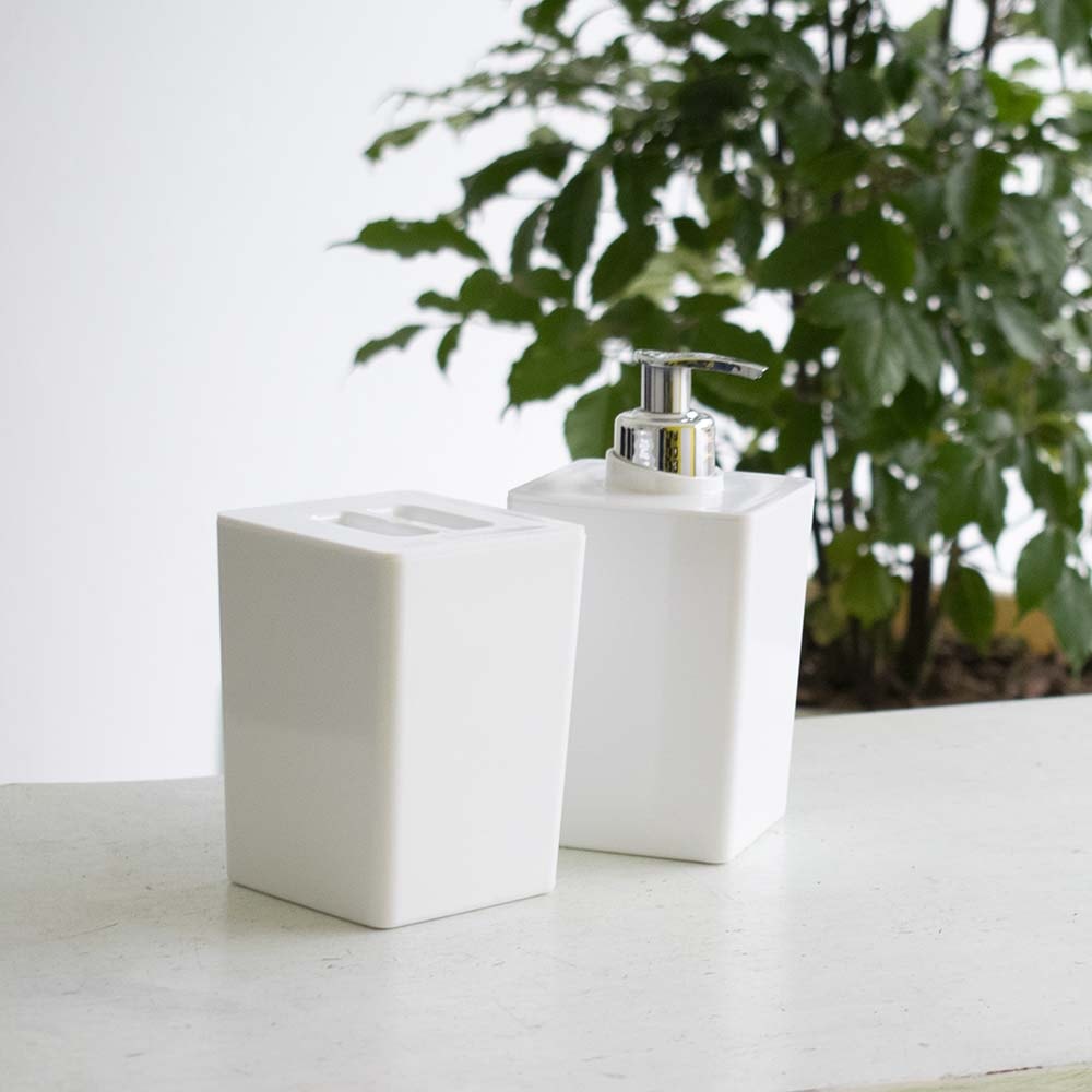 Kit Porta Sabonete Liquido e Porta Cotonete e Algodão Kit Porta Sabonete Liquido e Porta Cotonete e Algodão