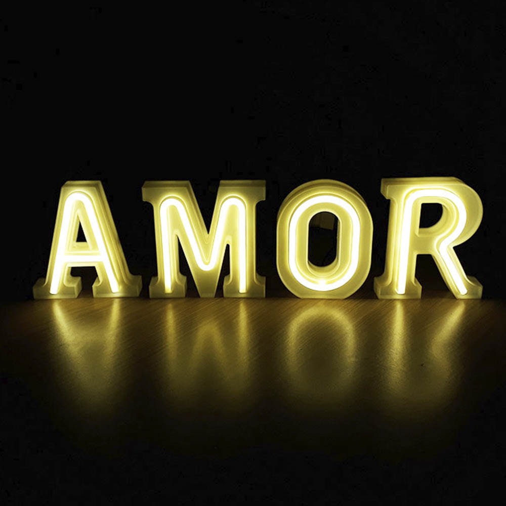 Luminária Letras de LED -  Amor