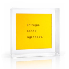 Moldura Decorativa em Acrílico de Mesa - Essência