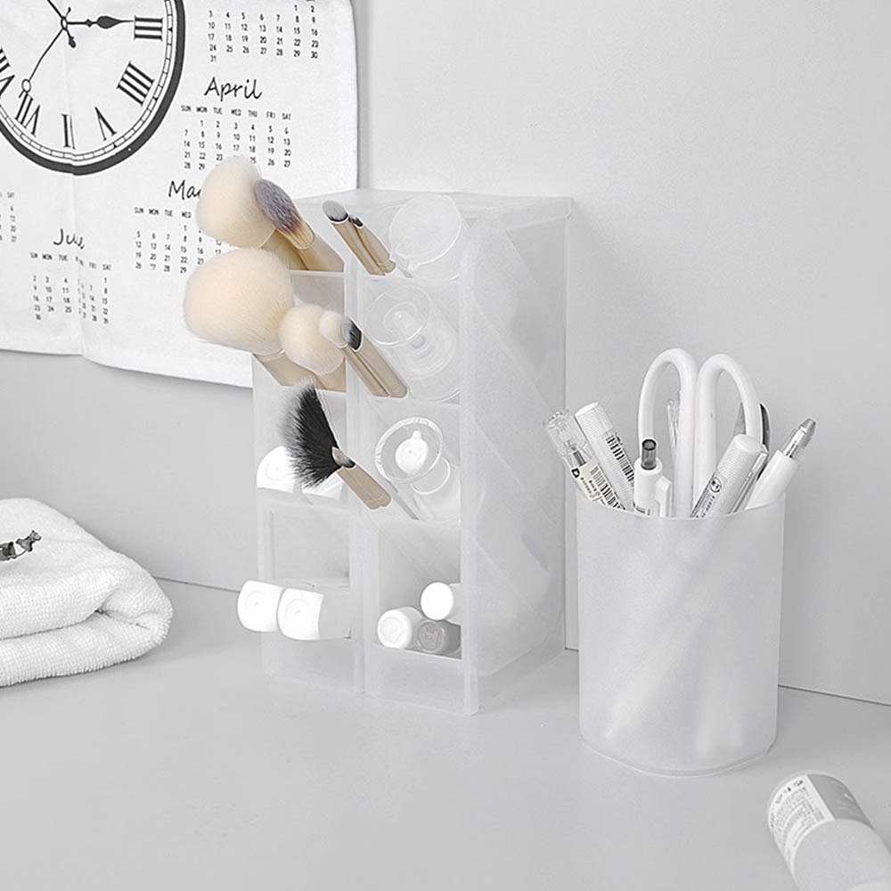 Organizador de Mesa Multiuso com 4 divisórias - 2 ou 4 Unidades Organizador de Mesa Multiuso com 4 divisórias - 2 ou 4 Unidades