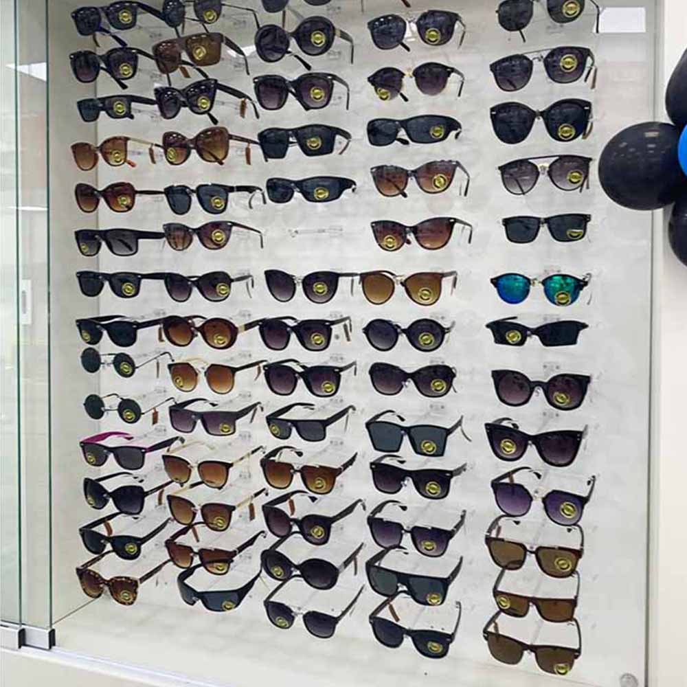 Painel Expositor em Acrílico para Óculos 60x100cm Painel Expositor em Acrílico para Óculos 60x100cm