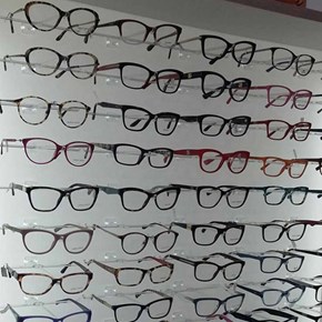 Painel Expositor em Acrílico para Óculos - Tamanho 60X60cm