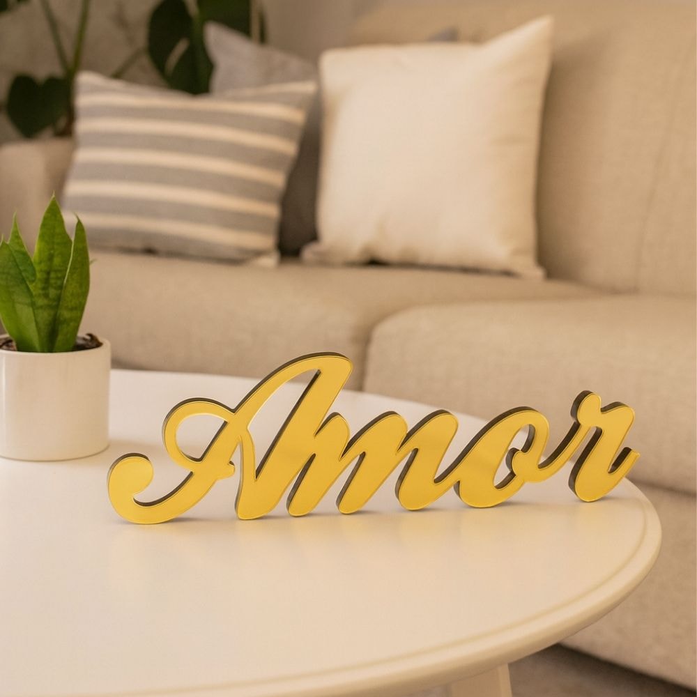 Palavra Decorativa em Acrílico Espelhado Amor