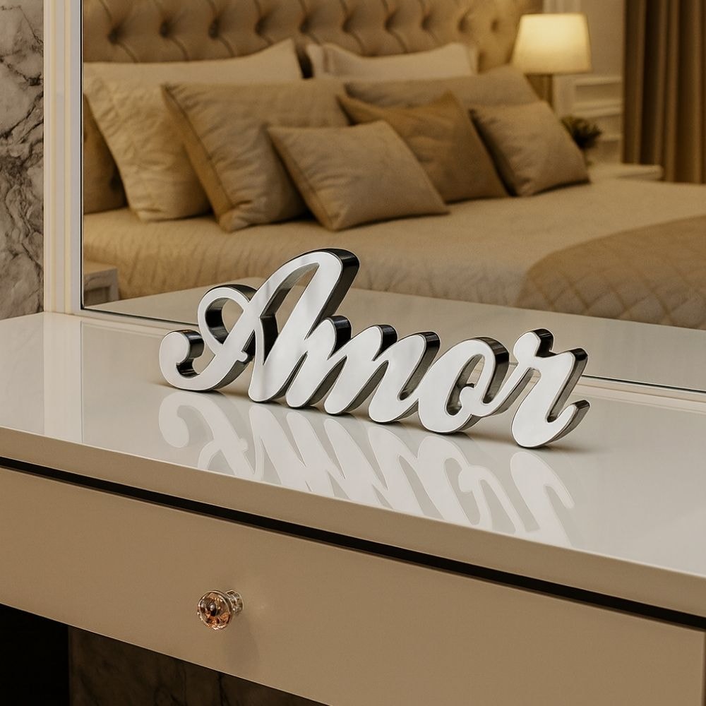 Palavra Decorativa em Acrílico Espelhado Amor
