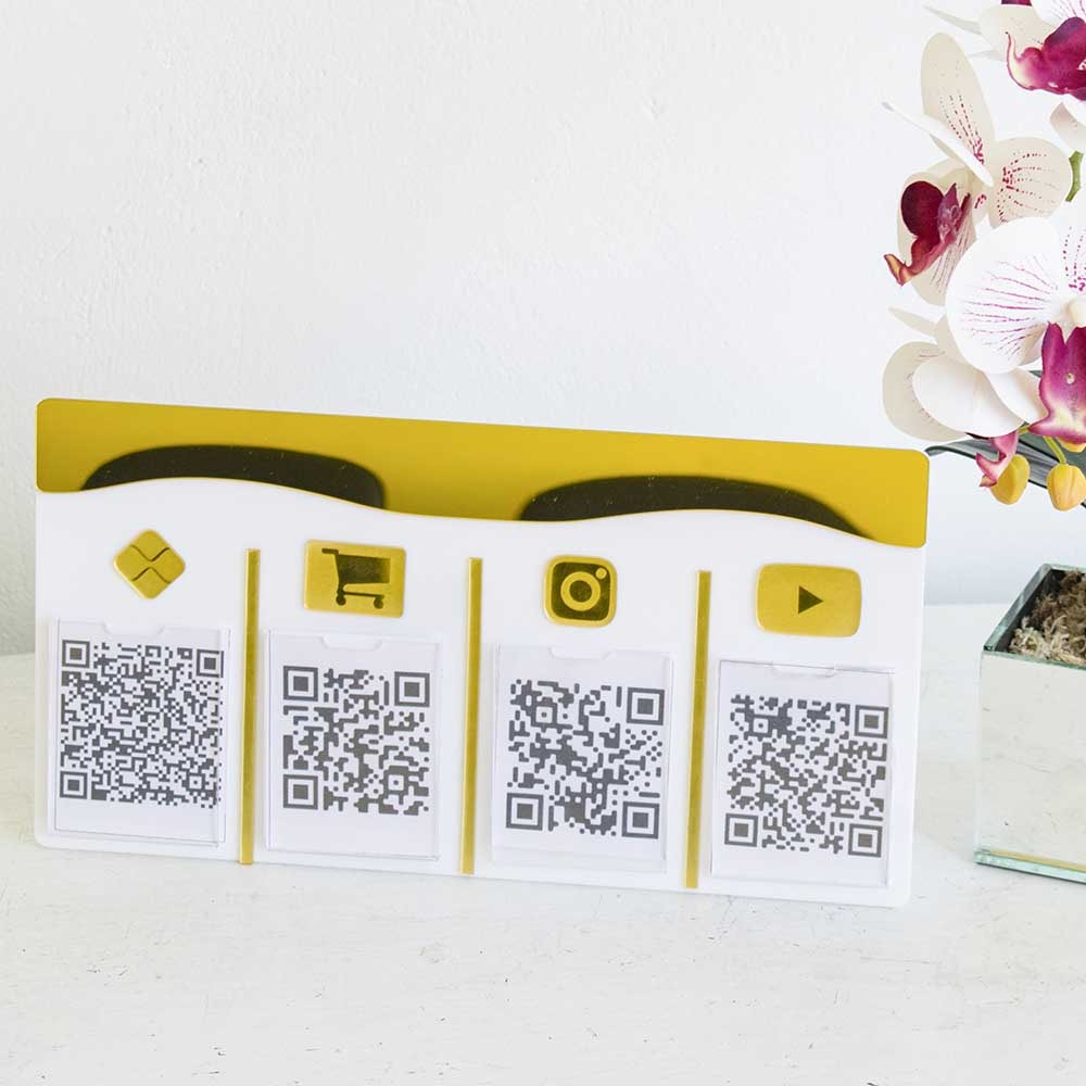 Placa e Display Pix Dourado com 4 Bolsas Placa e Display Pix Dourado com 4 Bolsas