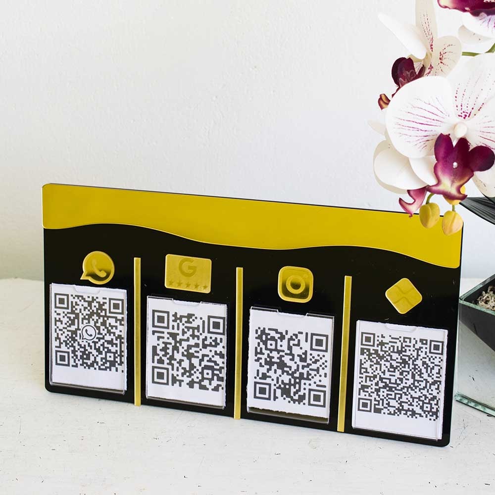 Placa e Display Pix Preto/Dourado com 4 Bolsas Placa e Display Pix Preto/Dourado com 4 Bolsas