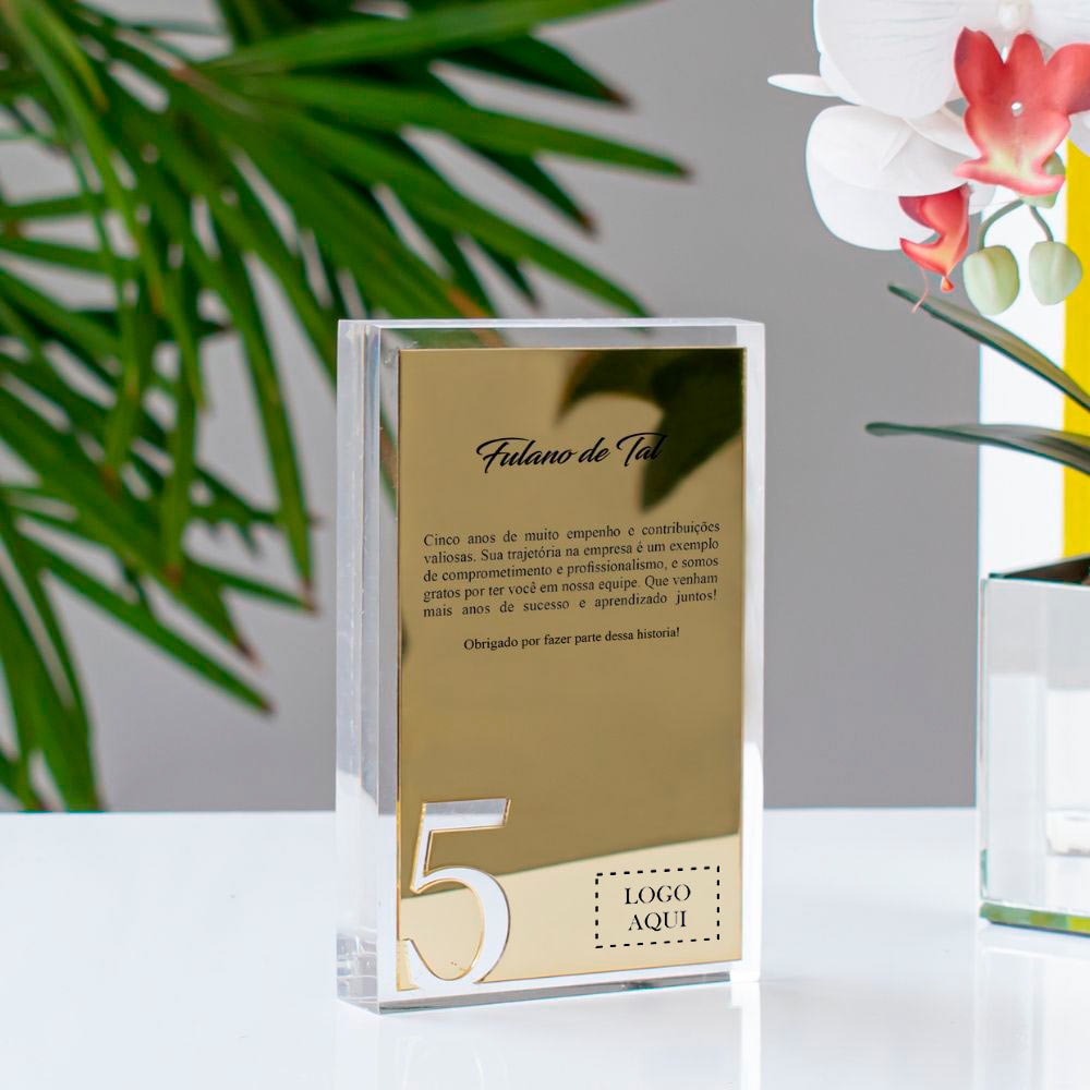 Placa Homenagem Corporativa em Acrílico 5 Anos Placa Homenagem Corporativa em Acrílico 5 Anos