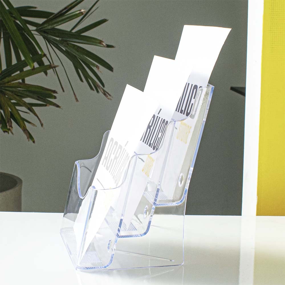 Porta Folheto Triplo com Bolsas A5 Vertical (15x21cm) Porta Folheto Triplo com Bolsas A5 Vertical (15x21cm)