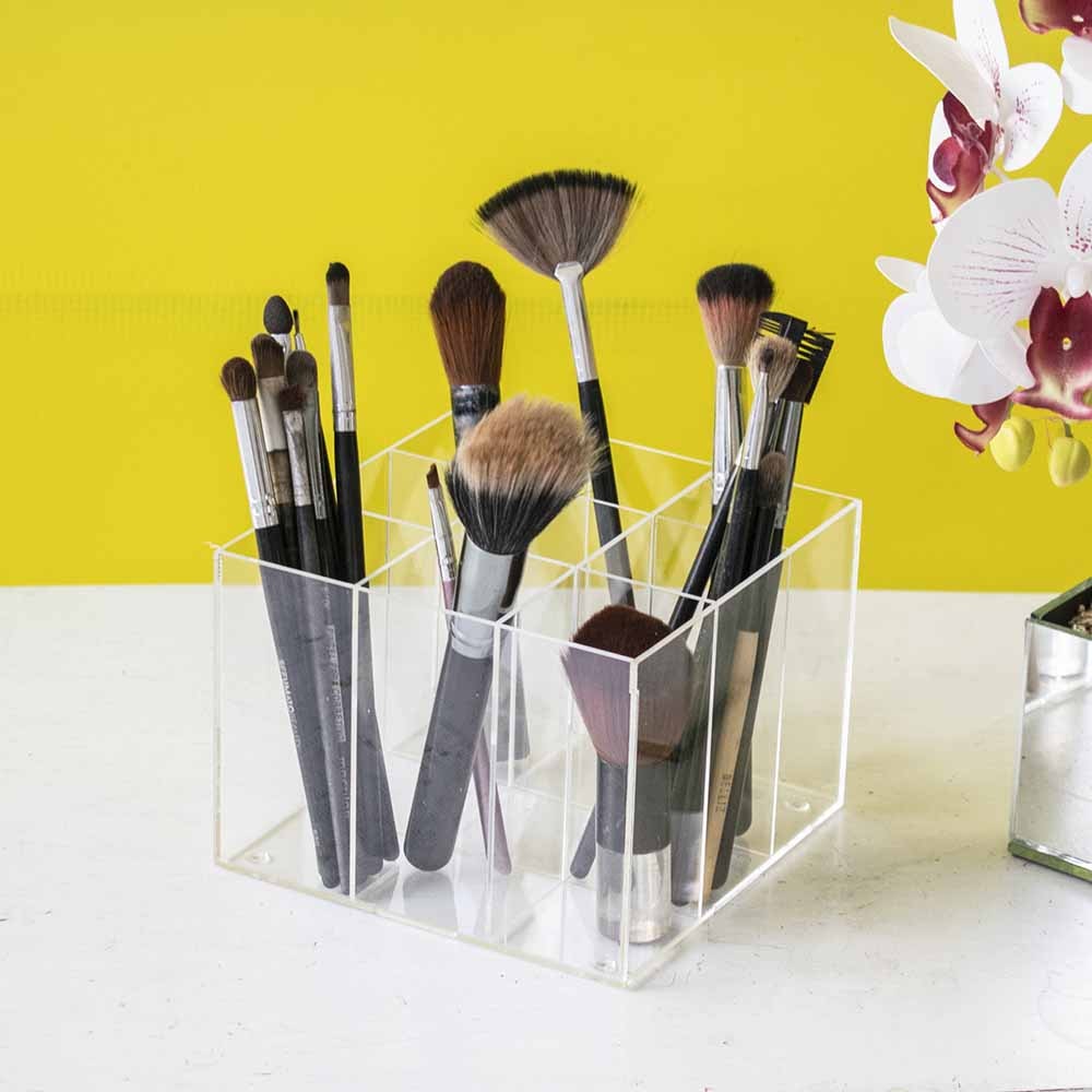 Porta Pincel em Acrílico Cristal com 9 Divisórias Porta Pincel em Acrílico Cristal com 9 Divisórias