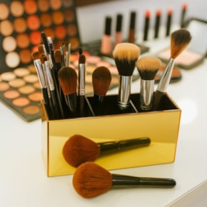 Porta Pincel em Acrílico Dourado com 3 Divisórias