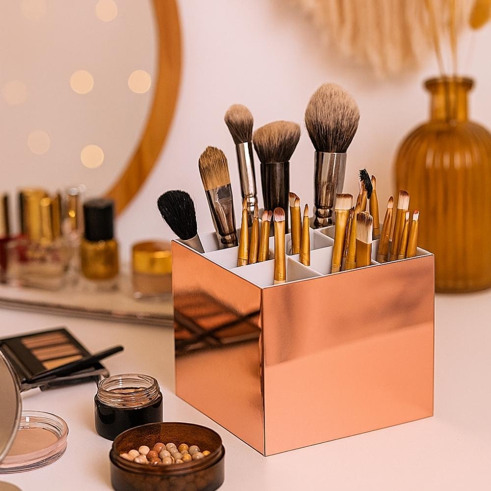 Porta Pincel em Acrílico Rosé com 9 Divisórias Porta Pincel em Acrílico Rosé com 9 Divisórias