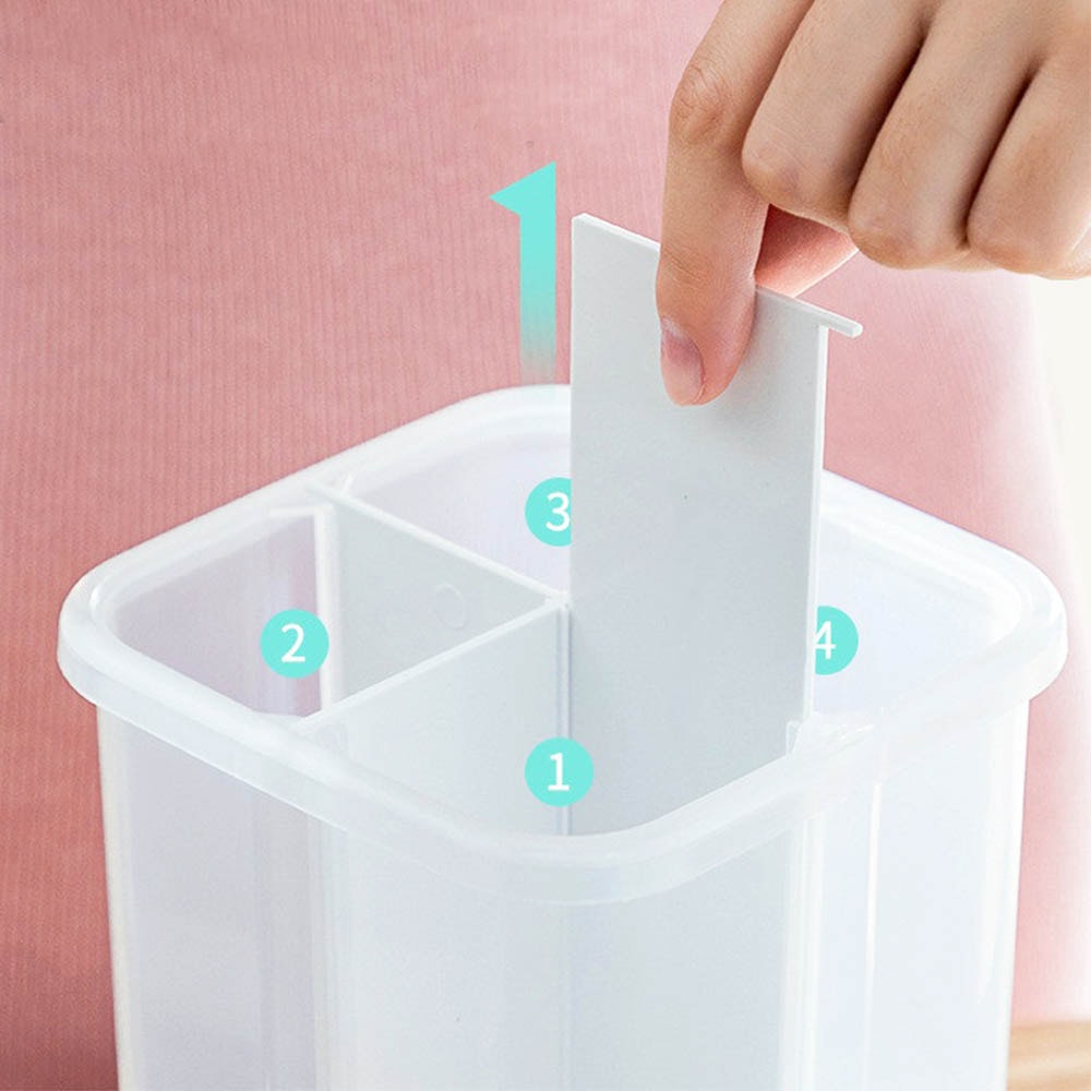 Pote Hermético 2.3 Litros Com 4 Divisórias Pote Hermético 2.3 Litros Com 4 Divisórias